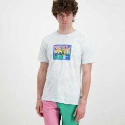 Sconto ⌛ BILLABONG T-SHIRT SIMPSONS COUCH GAG Bianco 🔔 -Offerte Novità Negozio billabong c1ss74bip2 t shirt simpsons couch gag street style uomo 044693401 10 3