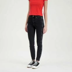 Bilancio ⭐ CALVIN KLEIN 👖 JEANS 👖 JEANS SUPER SKINNY DONNA Nero 🔥 -Offerte Novità Negozio calvin klein jeans j20j217874 jeans super skinny donna casual donna 044970201 1by 4