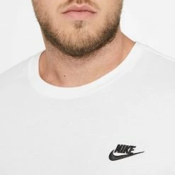 Buono 💯 NIKE T-SHIRT CLUB MINI LOGO Bianco 👍 -Offerte Novità Negozio nike ar4997 t shirt club mini logo sport style uomo 040985301 101 5