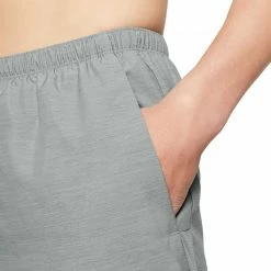 A buon mercato 🛒 NIKE SHORT CHALLENGER 7" Grigio 🤩 -Offerte Novità Negozio nike cz9066 short challenger 7 abbigliamento running uomo 042661201 084 3