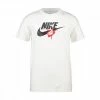 Vendita all'ingrosso 🔔 NIKE T-SHIRT FUTURA BOXY BAMBINO Bianco ❤️ -Offerte Novità Negozio nike do1806 t shirt futura boxy bambino abbigliamento bambino 044520101 100 1